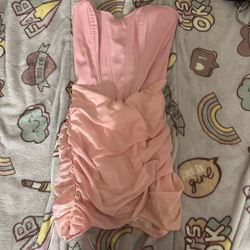 pink dress