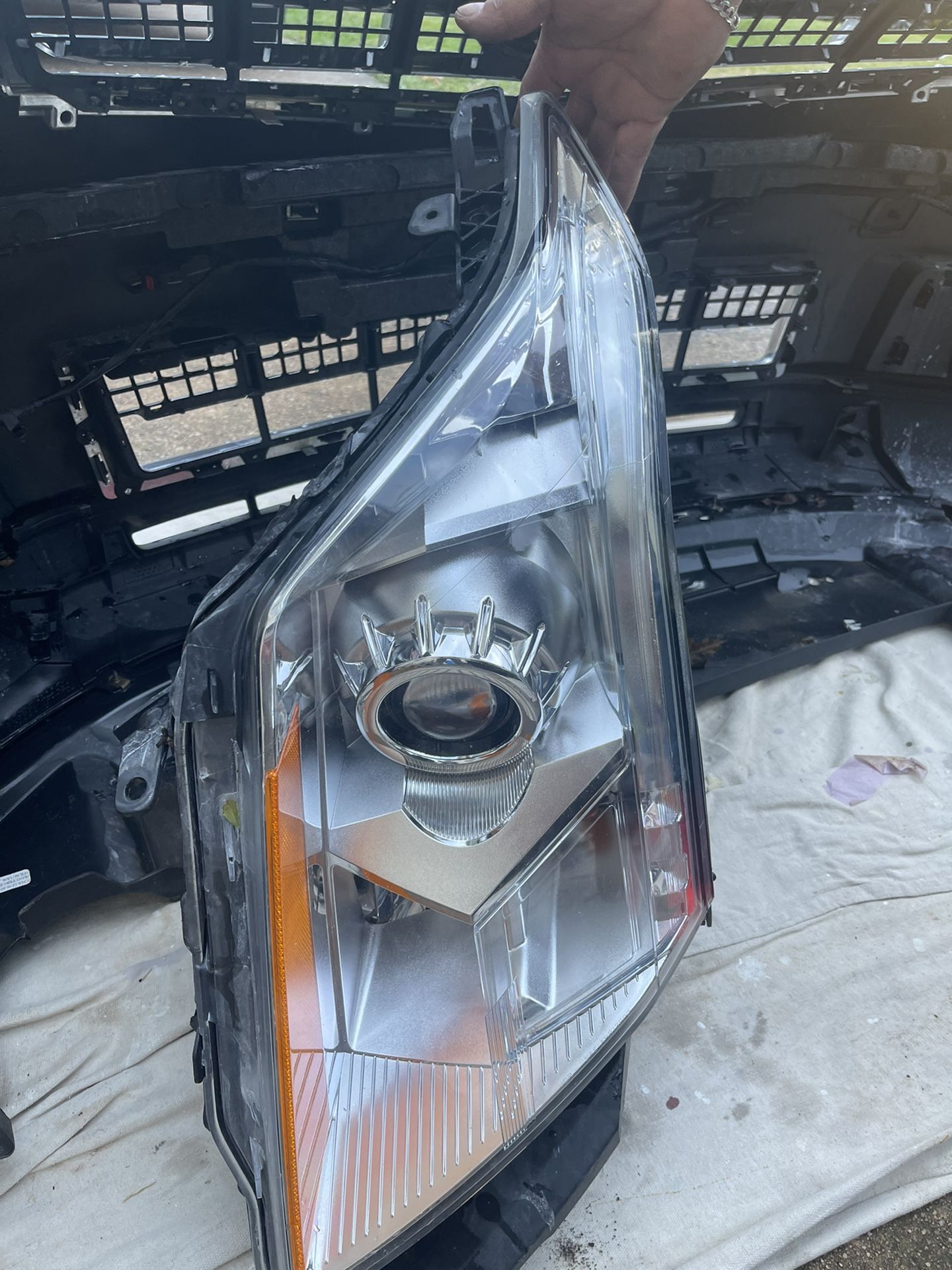 2015 Cadillac SRX Headlight