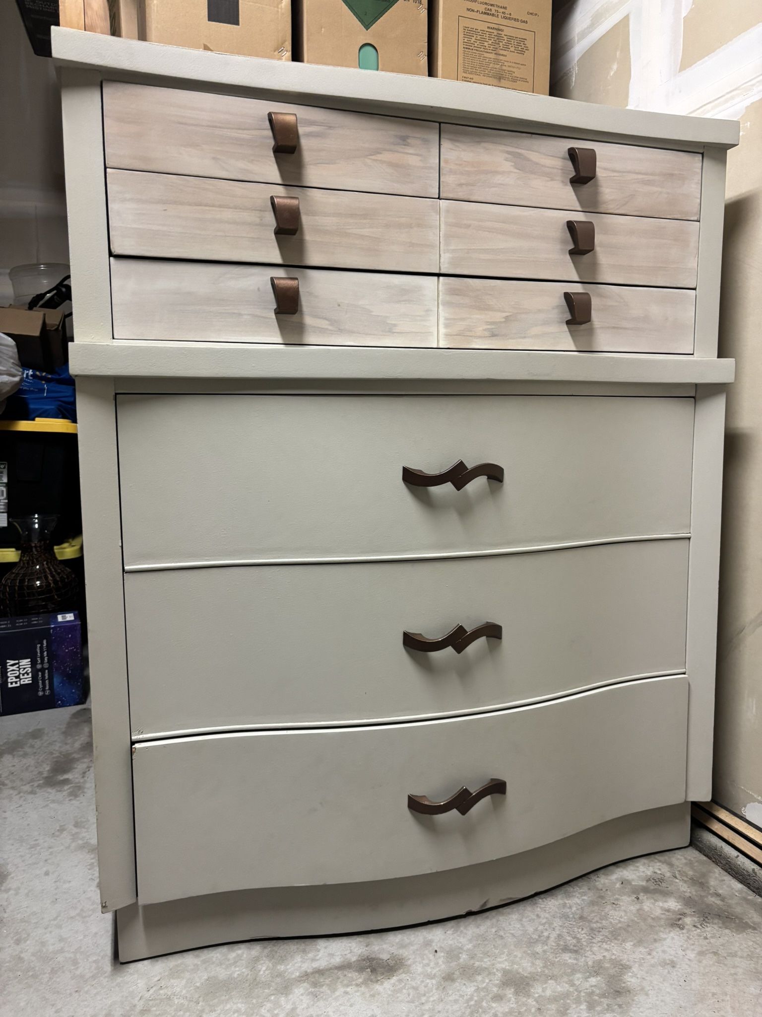 Dresser