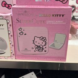 Súper Cute Hello Kitty Mirror