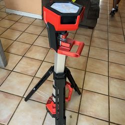 Milwaukee M18 18-Volt Lithium-Ion Cordless Rocket Dual Power Tower Light (Tool-Only)