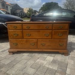 Ethan Allen Dresser 