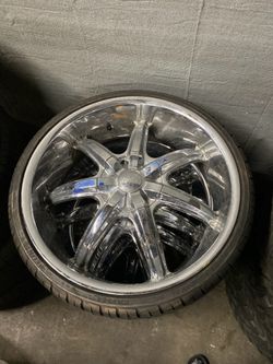 235/30/22 tires with wheels