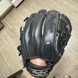 Rawlings Heart Of The Hide 11 3/4 Infield/Pitcher Glove BLACK