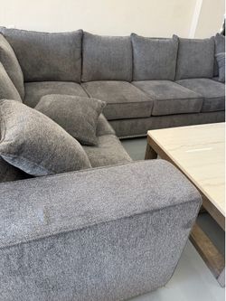 Very Comfy Big Sectional 🛋️Take Home Now Pay Later 💰