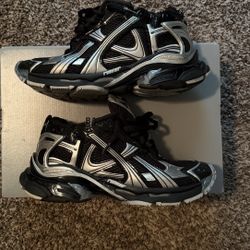 Balenciaga Runner 