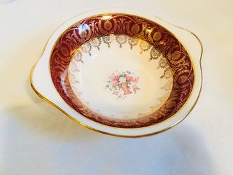 Beautiful Vintage Small Bowl China With Handles,(Warranted 22 Karat Gold).