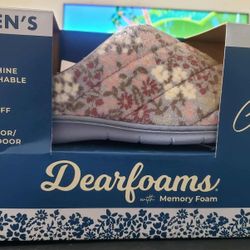 New In Box Xl Slippers Size 11/ 12