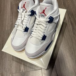 AIR JORDAN 4 RETRO SP SUMMIT WHITE/WHITE-NAVY BLANC SOMMET/MARINE/BLANC