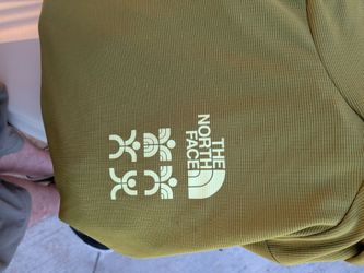 The North face convertible pants says medium and pullover x XL