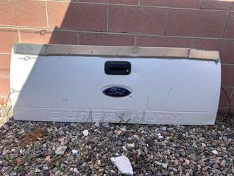 Tail gate f250