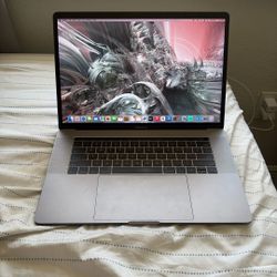 Macbook Pro (15”, space grey) 