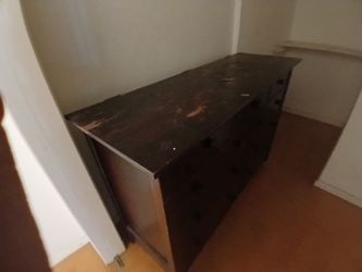 Free Dresser in Alhambra