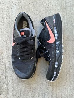 NIKE Women's Dual Fusion 2 Trail Running Shoe size 10