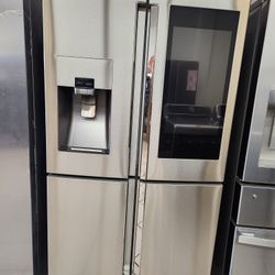 Un Refrijerador Cuatro Puertas SAMSUNG 90. Dias De Garantia Se Yeva Adomisilio
