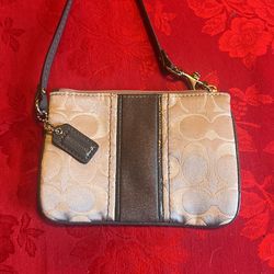 Coach Wristlet 