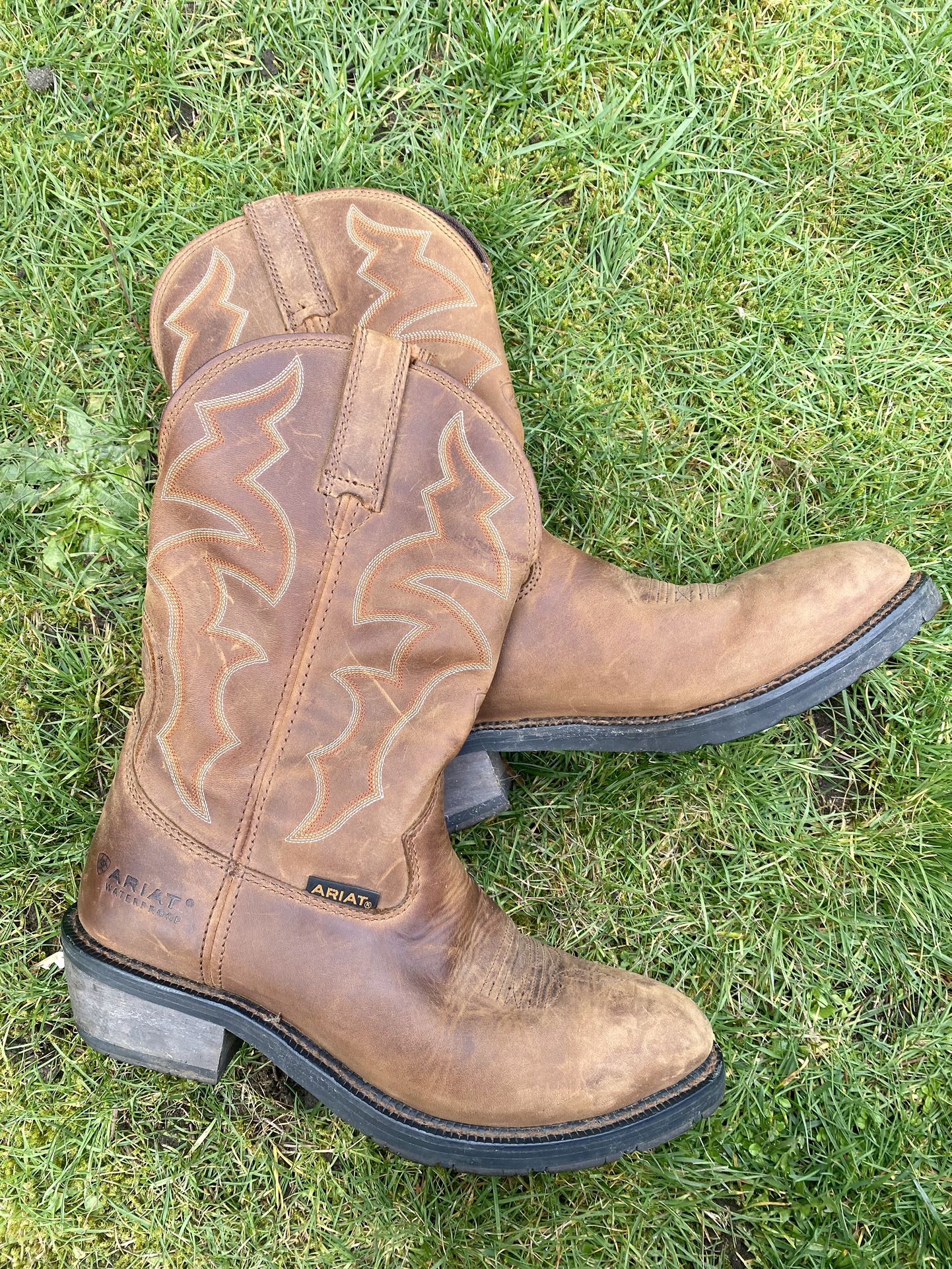 Ariat Cowboy Boots *Waterproof* Excellent Condition