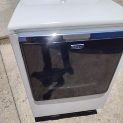 MAYTAG ELECTRIC DRYER XL Capacity 