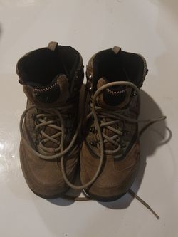 Hi tec shoes Womens 6.5 boots