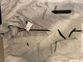 Full nike tech size medium