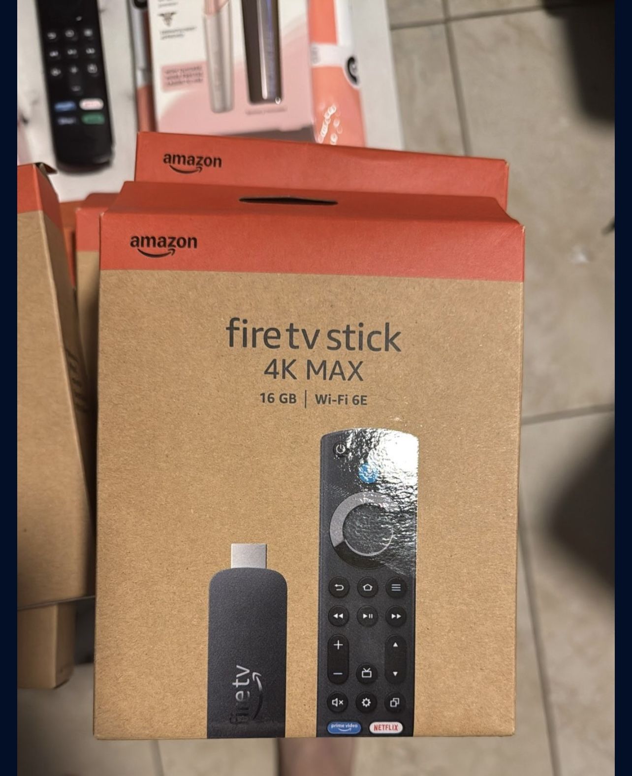 fire stick 16gb max wifi 6e con suscripción por un año incluido