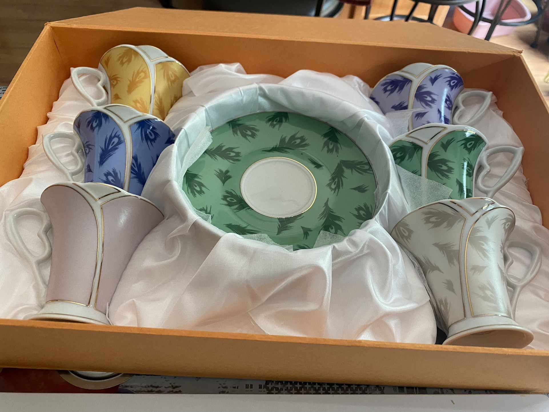 Yea/coffee Cups with Plates