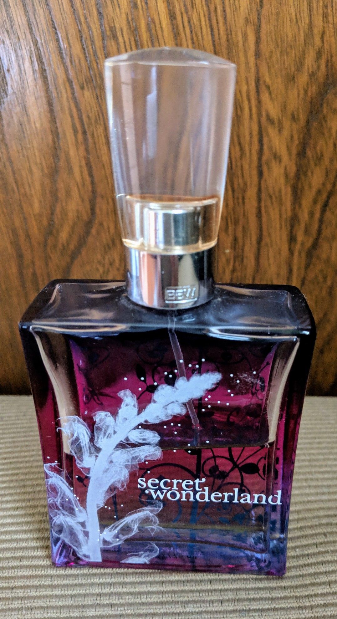 Secret Wonderland ( BBW) Perfume