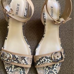 Brown Snake Pattern Sandals 8 1/2
