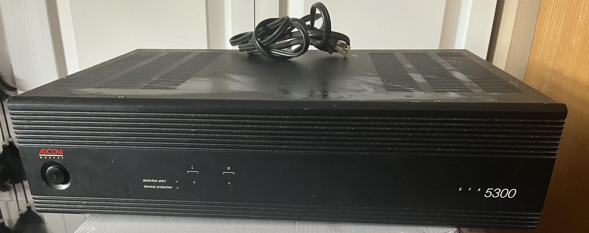 Adcom Power Amplifier