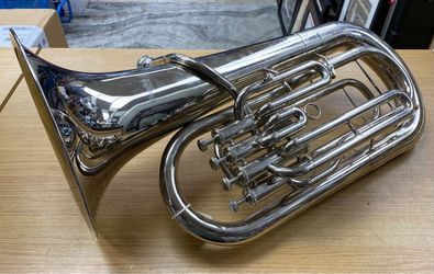 Mendini by Cecilio 4- Valve Euphonium w/ Case & Mouthpiece $495