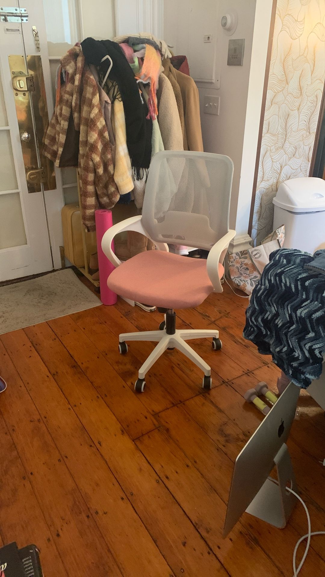 FREE Desk Chair 🪑