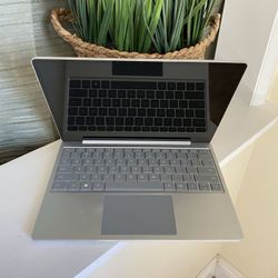 Microsoft Surface Laptop Go 3 Touch Screen 12th Gen i5 with 10 Cores 