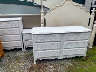 Vintage Kincaid furniture bedroom set project?