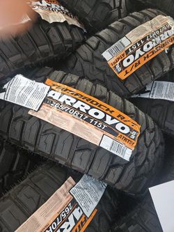 Rugged terrain 265/70/17 Arroyo Tires installed and balanced/ instaladas y balanceadas