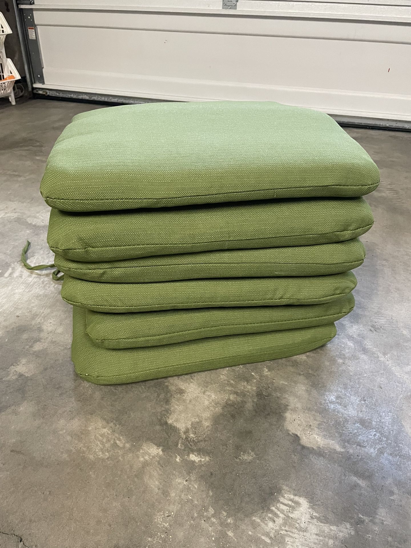 Allen & Roth Outdoor Seat Cushions (6)