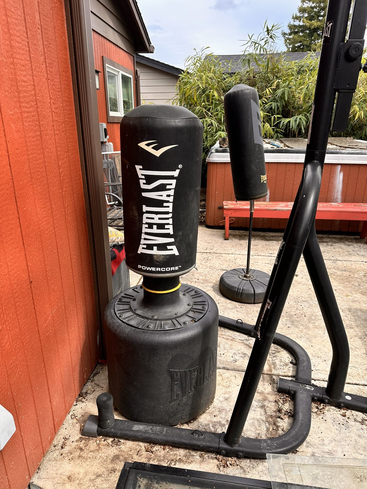 EVERLAST POWERCORE FREESTANDING HEAVY BAG