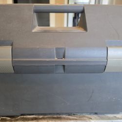 Rubbermaid Tool Box