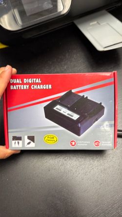 Dual smart charger with LCD screen