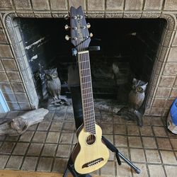 Washburn Rover RO10 Travel Guitar