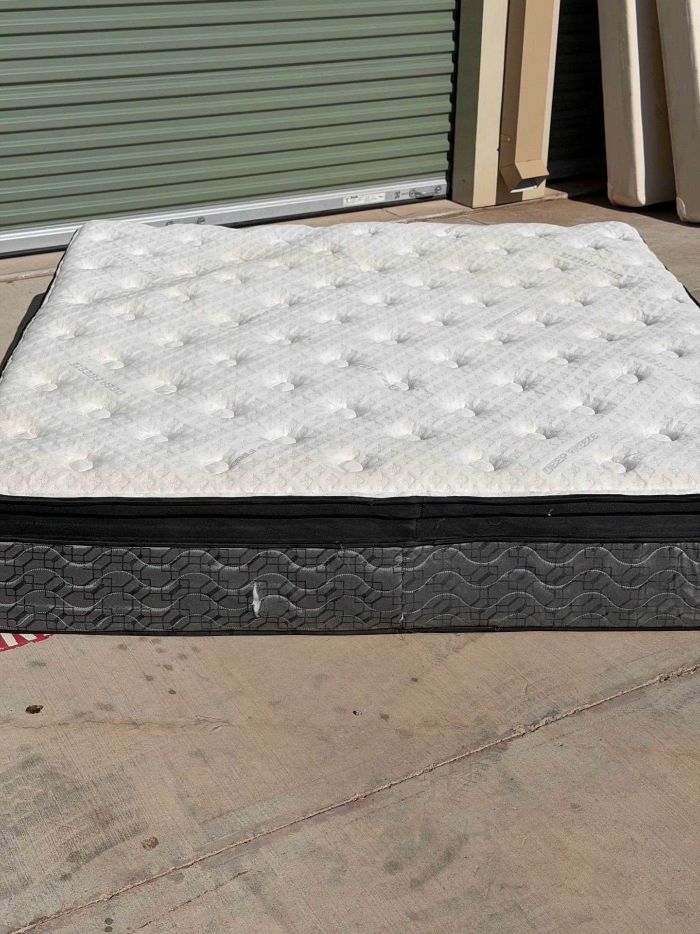 Cheap king pillow top