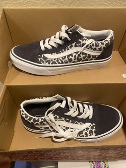 Leopard Vans