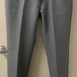 Vintage men's pants Levi's Action Slacks Sta-Prest (black tab/gold embroidery), size W38 L34, gray  