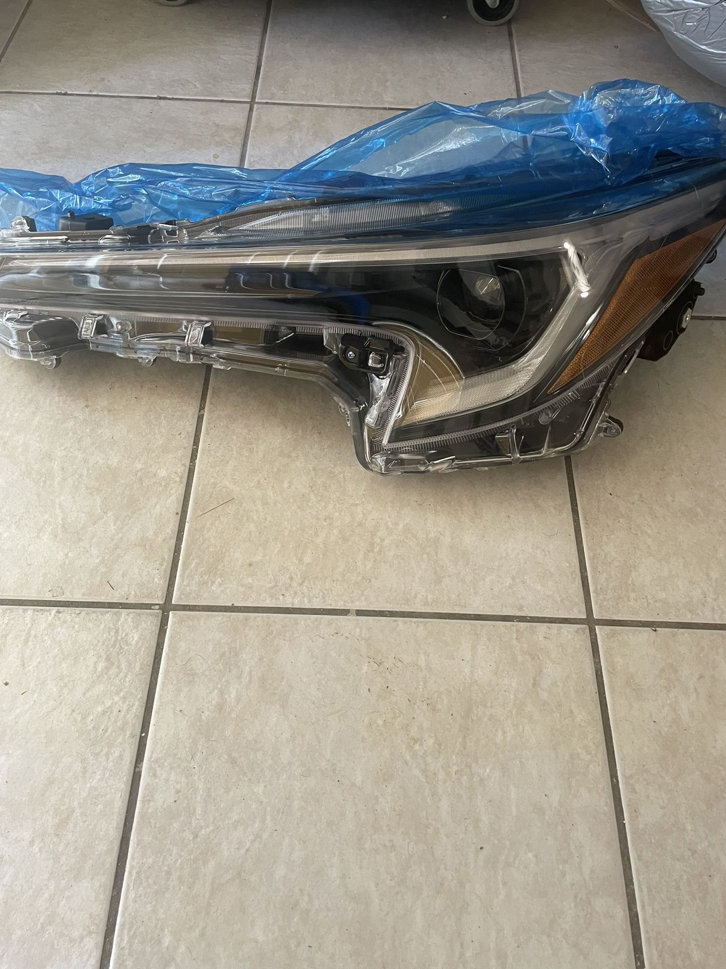 2024 Toyota Corolla headlight
