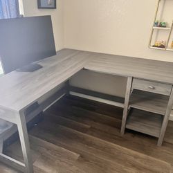 L-Shape Computer Desk / Office Table