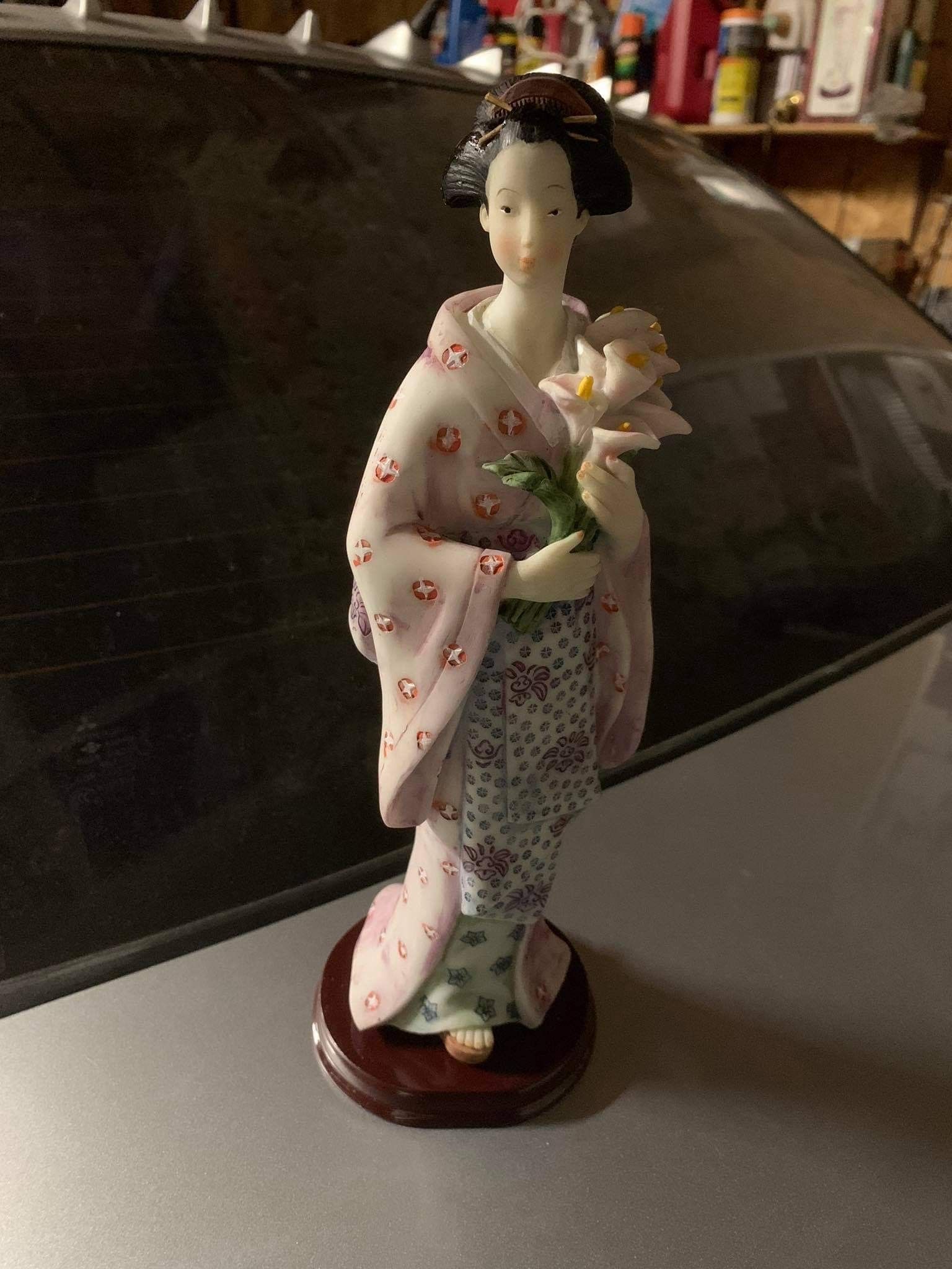Japanese geisha dolls