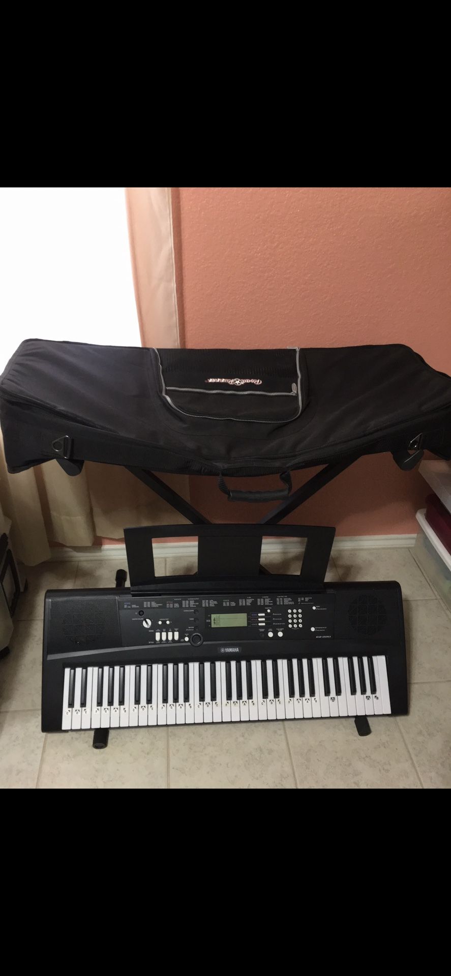 Yamaha Keyboard With Stand