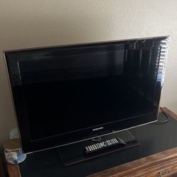 Samsung  LCD TV/ Like New Condition 