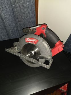 Milwaukee skill saw 18v