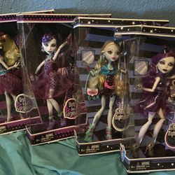 SEND OFFER Monster High Dolls Lagoona And Spectra