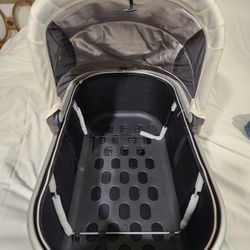 Uppababy Bassinet  Missing Pad